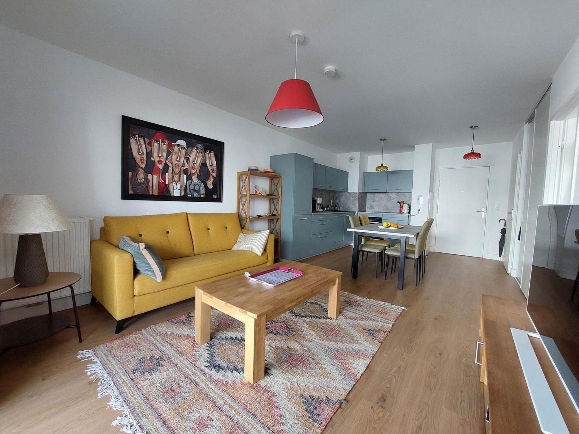 Appartement A 2 Pas De La Avec Parking A - Fr-1-550-90 *